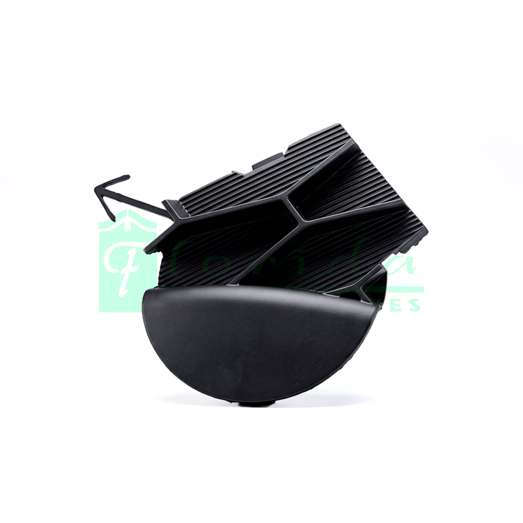 857.TAPA GANCHO DE TIRO MAZDA 2 HATCHBACK (TIPO ORIGINAL)